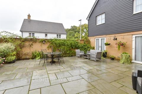 4 bedroom detached house for sale, Millennium Way, Heathfield, East Sussex