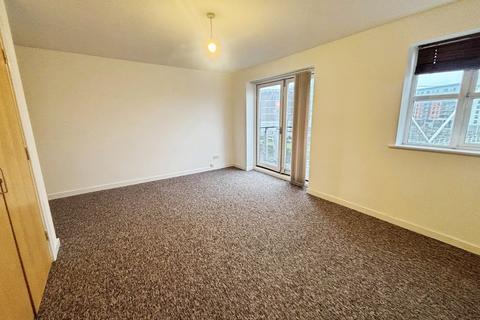 3 bedroom flat to rent, Turlow Court, Leeds, West Yorkshire, LS9