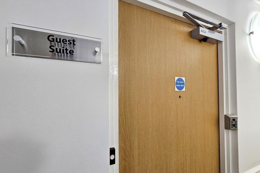 Guest suite