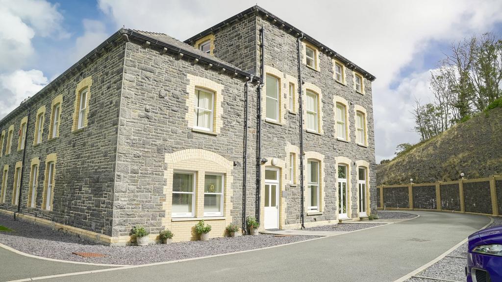 Front of Tan Y Bwlch Mansion