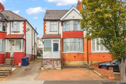 undefined, Ferncroft Avenue, London