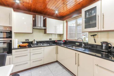 undefined, Ferncroft Avenue, London