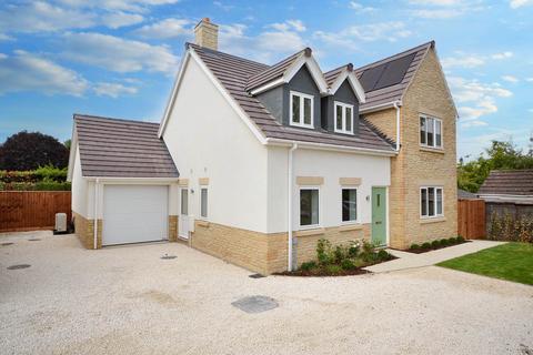 4 bedroom detached house for sale, The Dell, Bredon, Tewkesbury, Gloucestershire