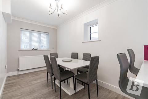 4 bedroom detached house for sale, Kingsley Meadows, Wickford, Essex, SS12