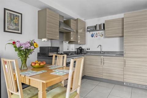 1 bedroom flat for sale, Carville Street, London N4