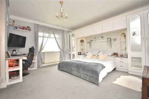 undefined, Lynnfield Gardens, Scholes, Leeds, West Yorkshire