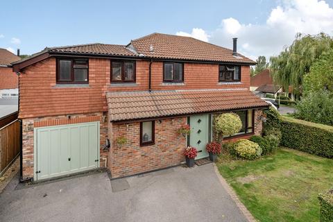 Willowdale Close, Petersfield, GU32