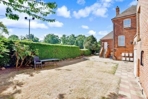 2 bedroom apartment for sale, Station Road, Herne Bay