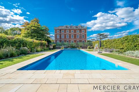 undefined, Trento Mews, London EN4