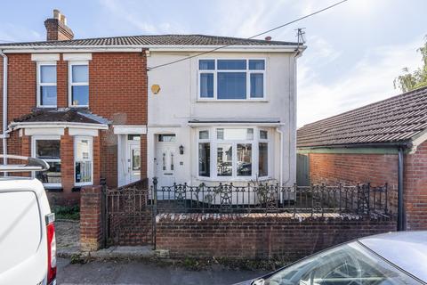 undefined, Chamberlayne Road, Netley Abbey SO31
