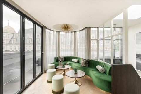 undefined, Southampton Street, Covent Garden, WC2E