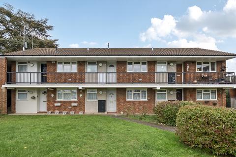 1 bedroom apartment for sale, Church Road, Sutton At Hone, Dartford, Kent, DA4