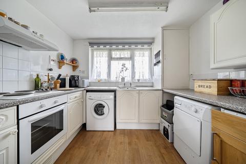 1 bedroom apartment for sale, Church Road, Sutton At Hone, Dartford, Kent, DA4