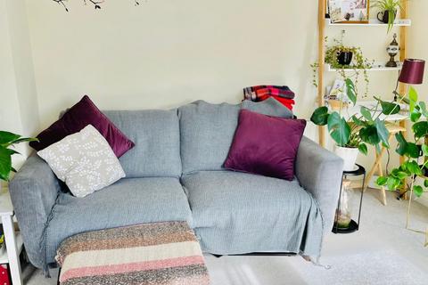 2 bedroom flat for sale, Ruby Way, London NW9