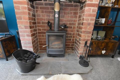 3 bedroom semi-detached bungalow for sale, Featherstone Lane, Featherstone, Pontefract