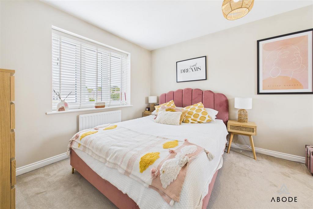 CAM03473 G0-PR0460-STILL009.jpg