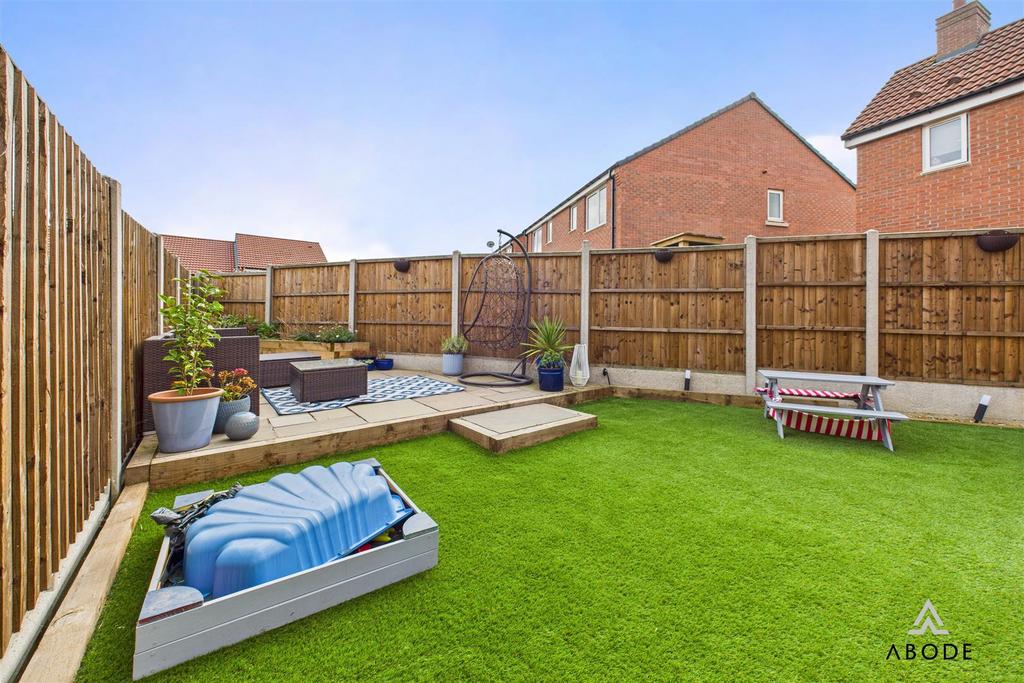 CAM03473 G0-PR0460-STILL041.jpg