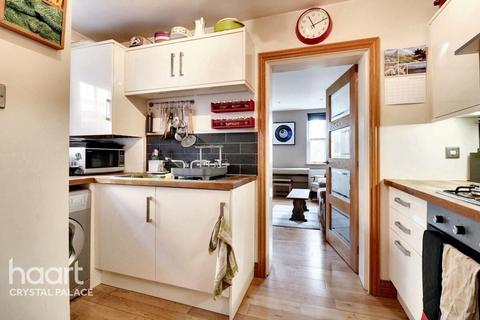 1 bedroom flat for sale, Dalton Street, London