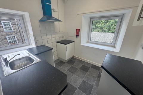 2 bedroom apartment to rent, Office Street, Tai Cwm Office Street, CF39