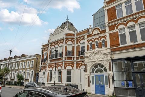 2 bedroom flat for sale, Loughborough Road, London SW9