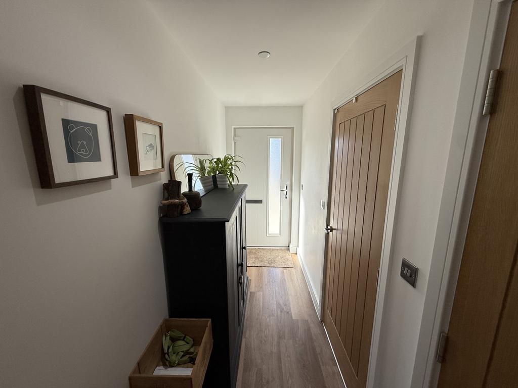 Entrance Hall/Passageway