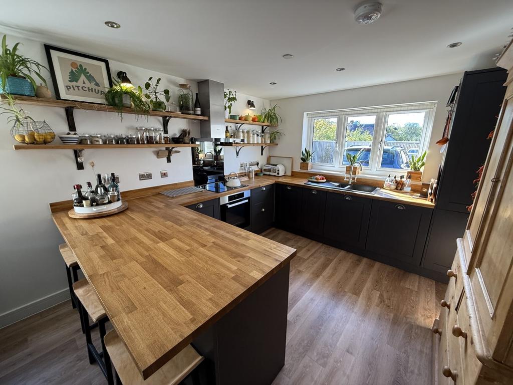 Open Plan Kitchen/Dining /Lounge Area