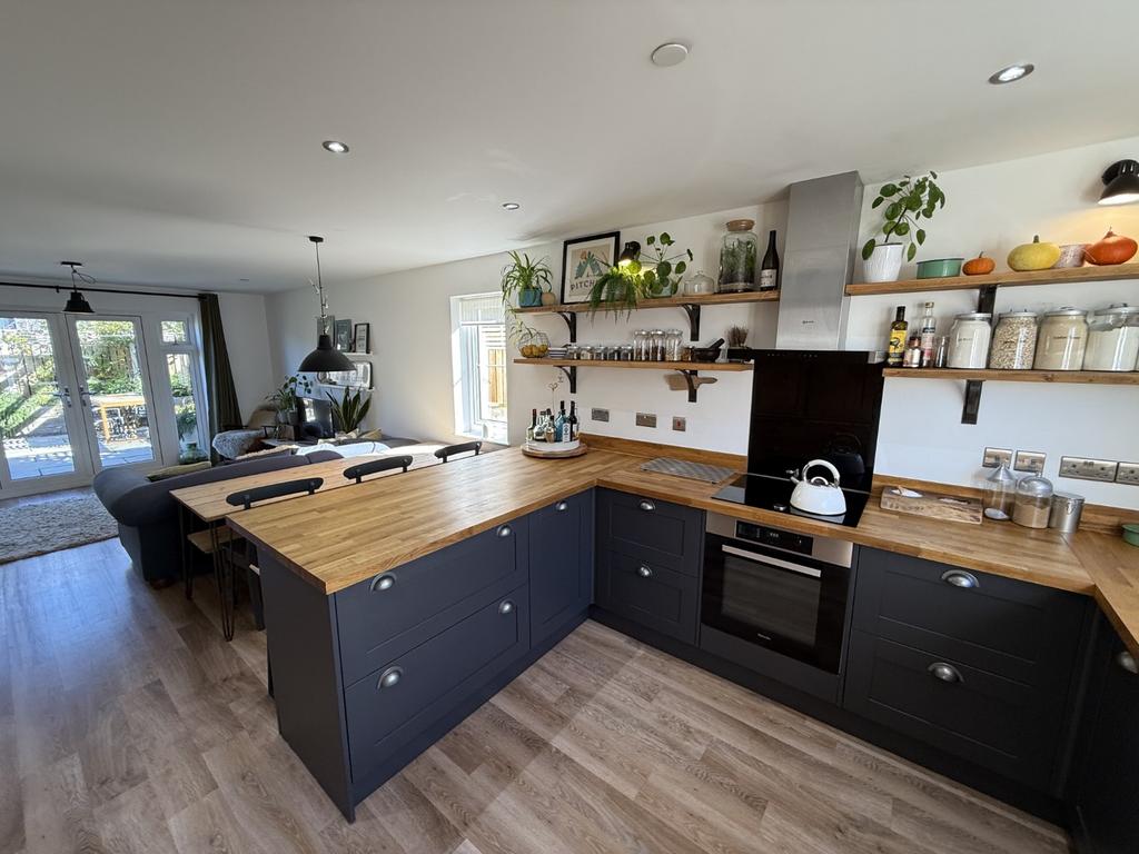 Open Plan Kitchen/Dining /Lounge Area