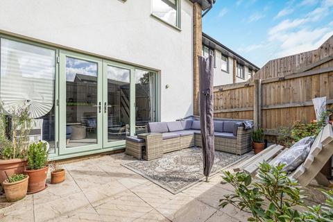 3 bedroom end of terrace house for sale, Essex Close, Bordon, Hampshire