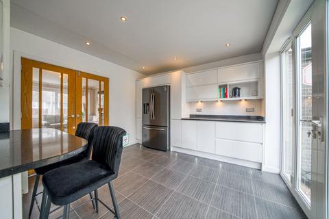 23 Kippen Drive, Clarkston, Glasgow, G76 8JG