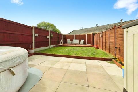 58 Harris Road, Armthorpe, Doncaster, DN3 2FE