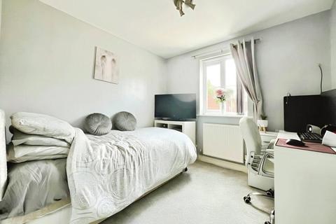 58 Harris Road, Armthorpe, Doncaster, DN3 2FE