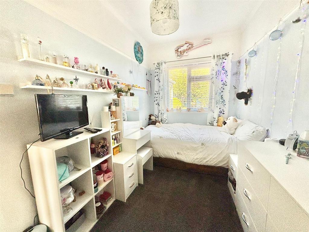 Bedroom 2 (Ground Floor)