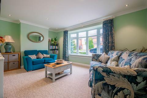 3 bedroom semi-detached house for sale, Lower Lambricks, Rayleigh SS6