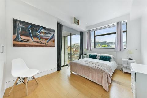 3 bedroom flat for sale, Dean Street, Soho, London