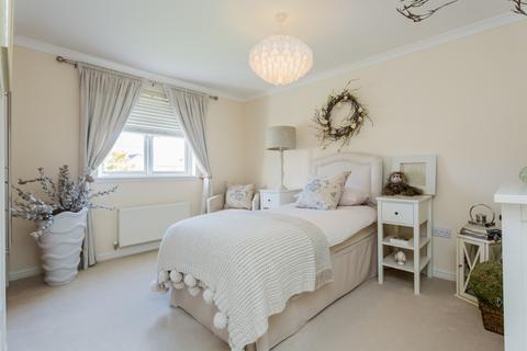 Flat 2/1, 1 Braids Circle, Paisley, PA2 6HS