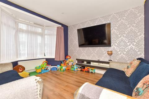 27 Cobden Road, Hythe, CT21 6EY