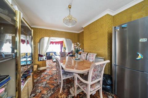 undefined, Woolmead Avenue, London