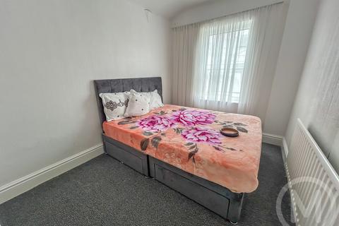37 Rydal Avenue, Blackpool, FY1 4AR