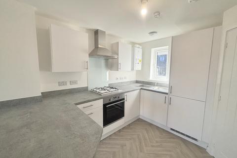 3 bedroom terraced house to rent, Cwrt Y Brenin, Swansea Road, Swansea