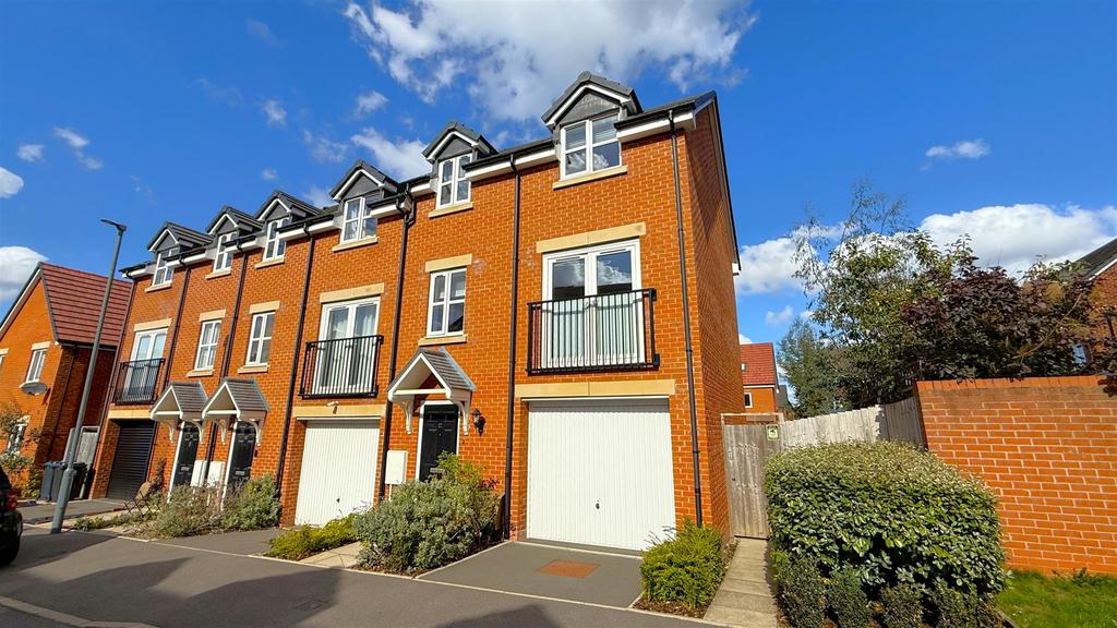 3 bedroom terraced house for sale - Photo 28
