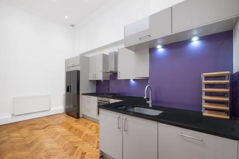 3 bedroom flat to rent, Clive Court, Maida Vale, London