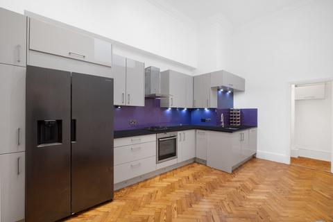3 bedroom flat to rent, Clive Court, Maida Vale, London