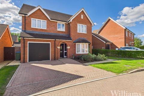 4 bedroom detached house for sale, Sawdy Drive, Aylesbury HP22