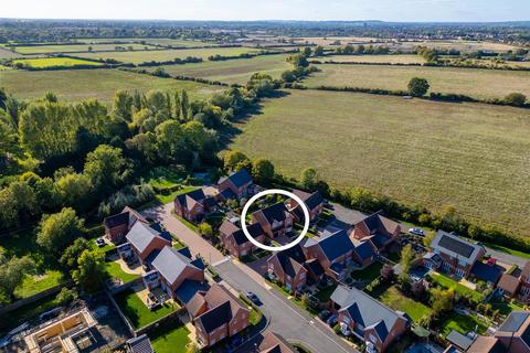 4 bedroom detached house for sale, Sawdy Drive, Aylesbury HP22