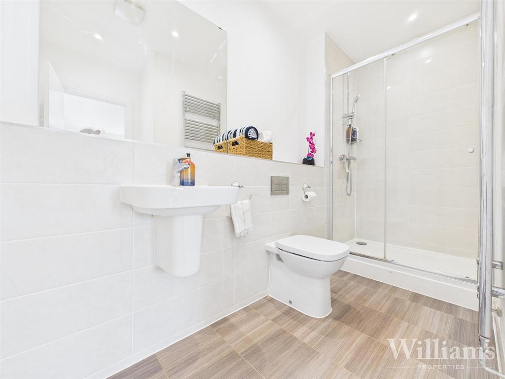 CAM02861 G0-PR0486-STILL043.jpg