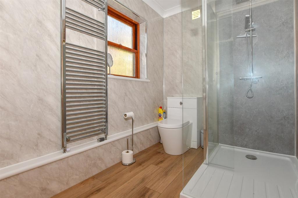 Annexe Shower Room