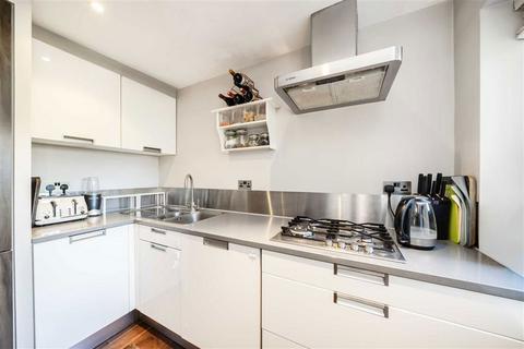undefined, Coleshill Road, Teddington TW11