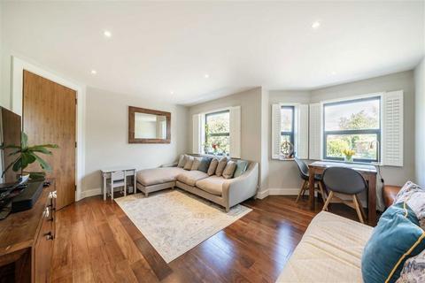 undefined, Coleshill Road, Teddington TW11
