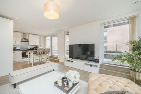 3 bedroom flat for sale, High Street, Brentford TW8