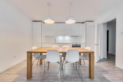 3 bedroom flat for sale, Holders Hill Road, Hendon